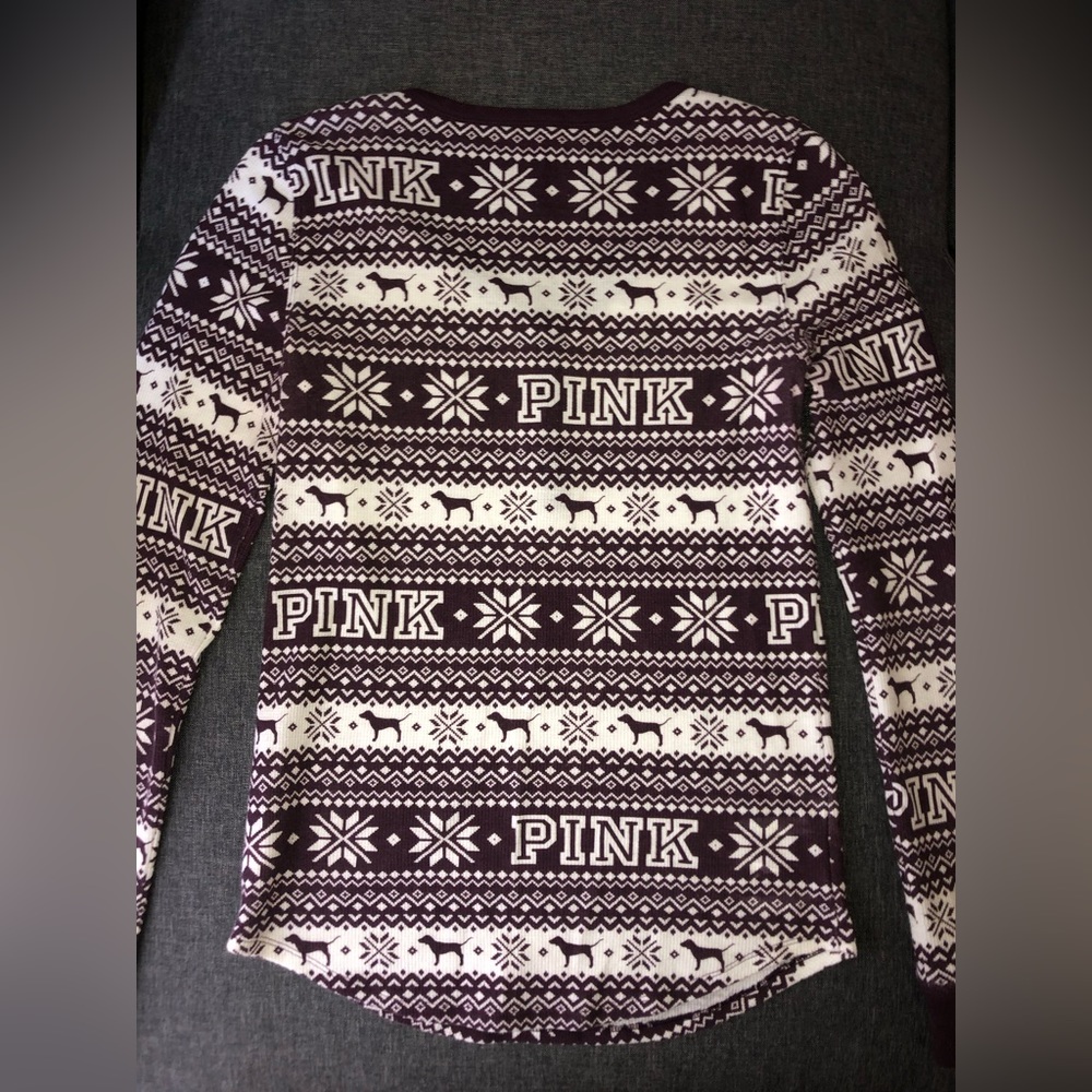 victoria’s secret PINK long sleeved christmas pajama top